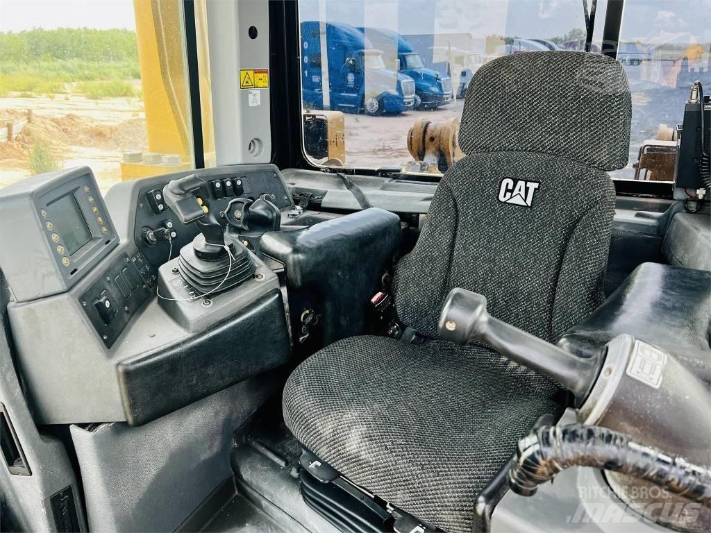 CAT D 8 T Crawler dozers