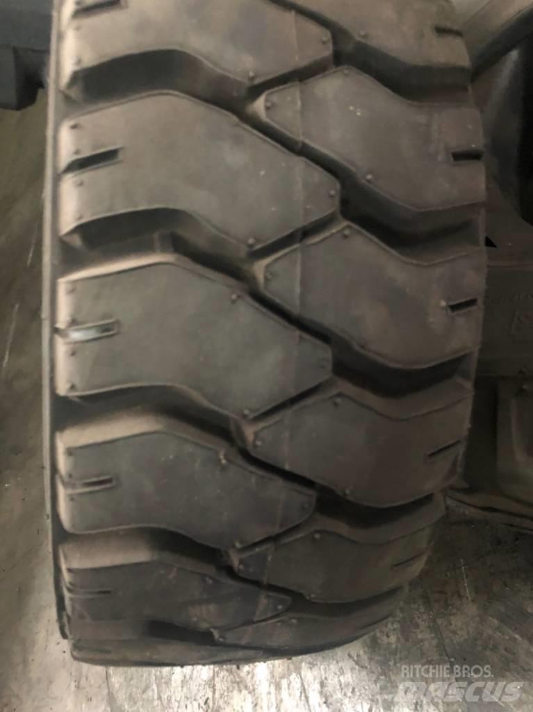 Armour 21x8-9 Tires, wheels and rims