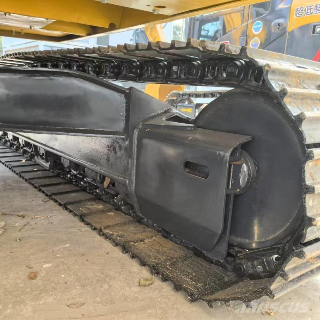 Komatsu PC 130-7 Crawler Excavators