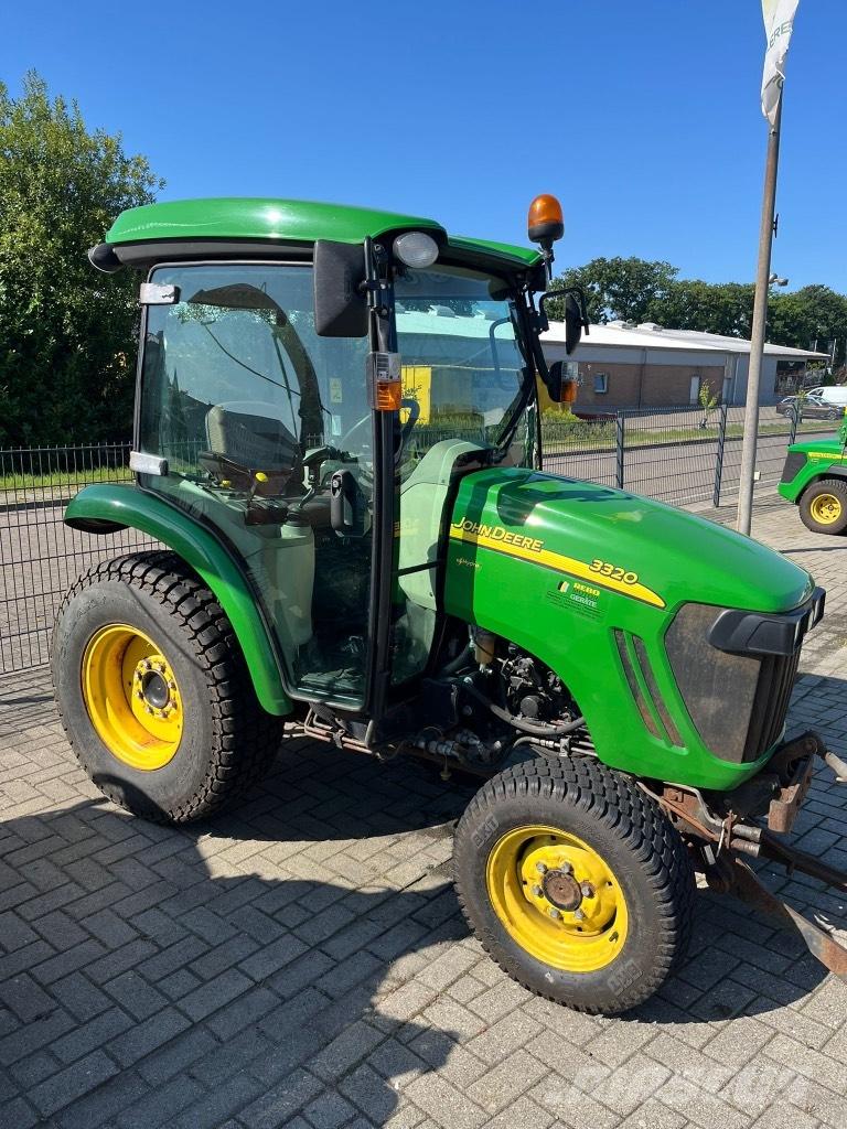 John Deere 3320 Compact tractors