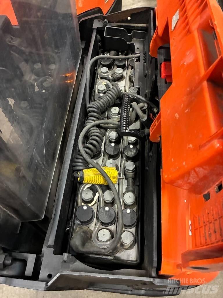 Toyota SWE120L Pedestrian stacker