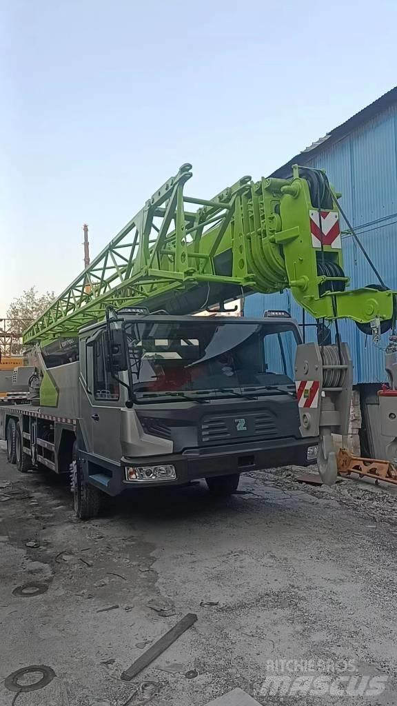 Zoomlion 25吨 Mobile and all terrain cranes
