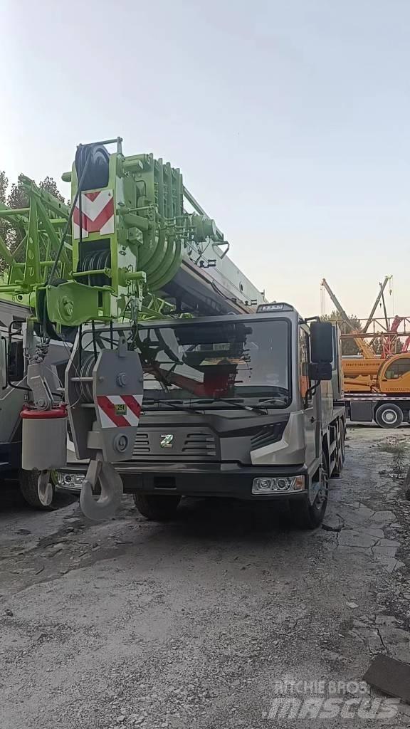 Zoomlion 25吨 Mobile and all terrain cranes