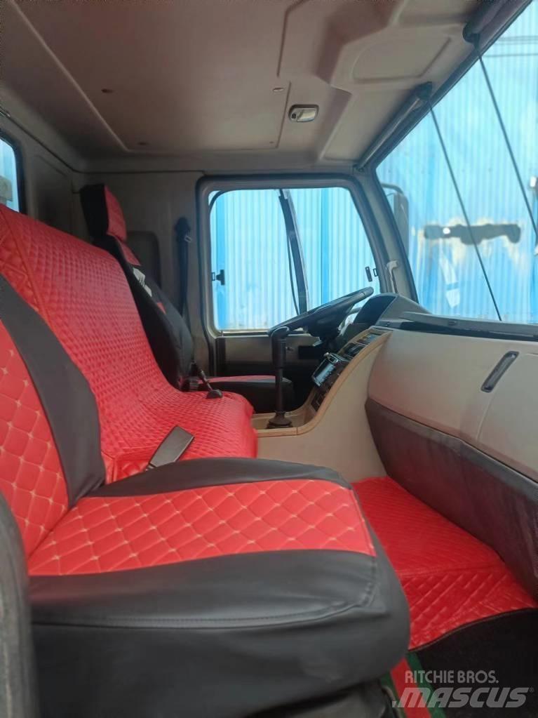 Zoomlion 25吨 Mobile and all terrain cranes