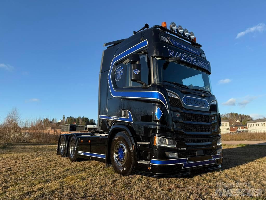 Scania R 650 Conventional Trucks / Tractor Trucks