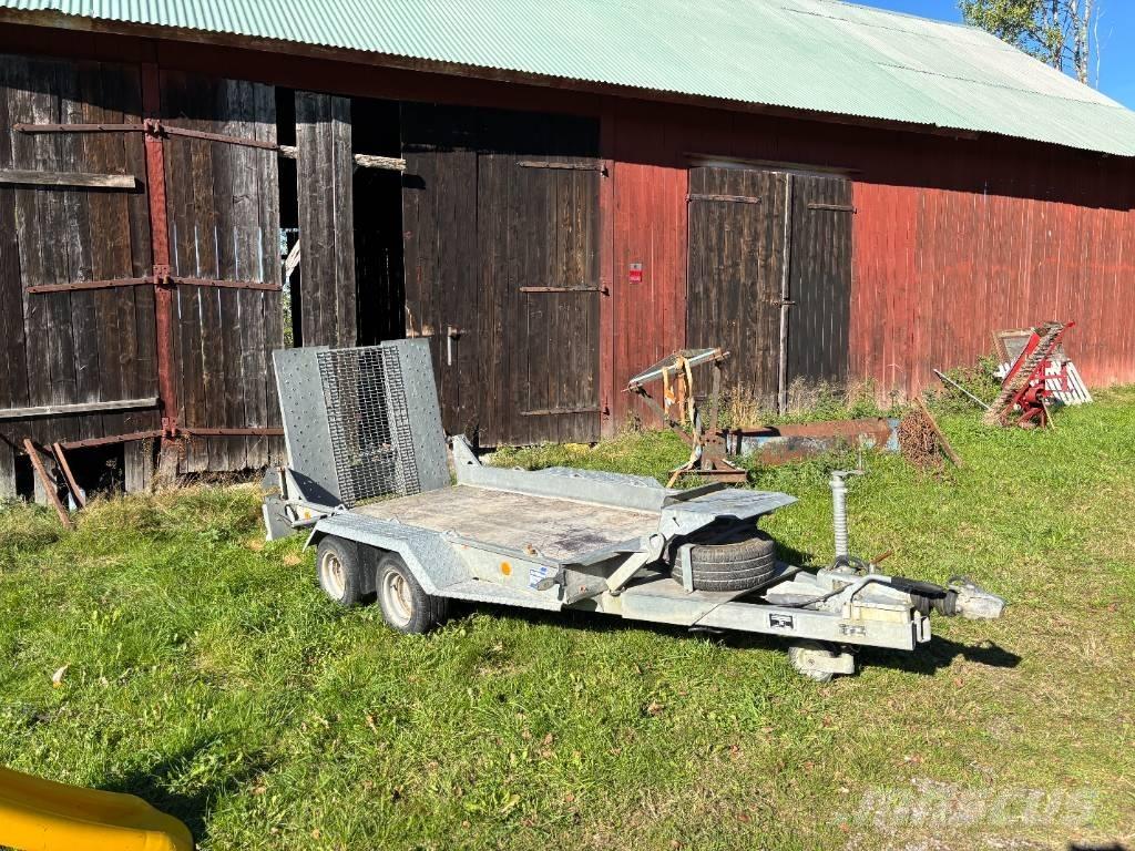 Ifor Williams 2 HB Lowboy trailer
