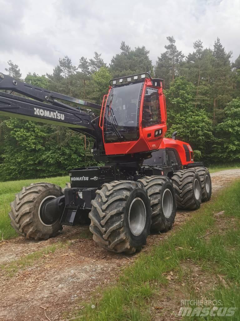 Komatsu 931 XC Harvesters