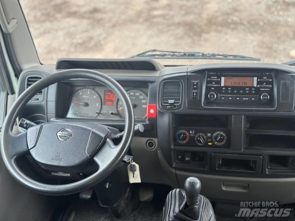 Nissan NT 400 Pickup Trucks