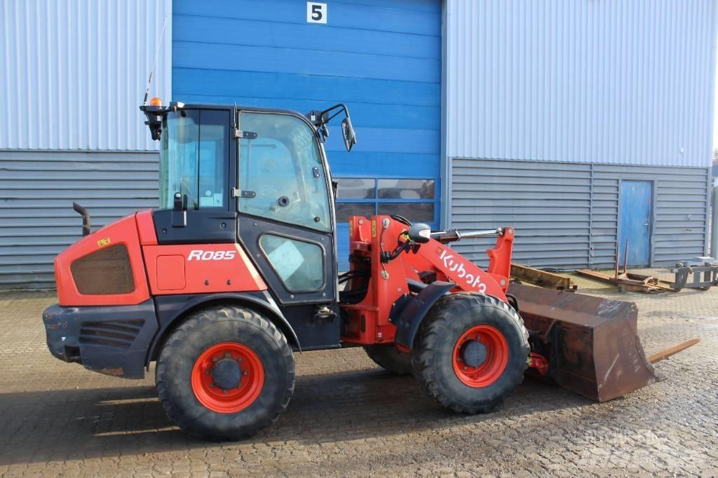 Kubota R085 Wheel Loaders
