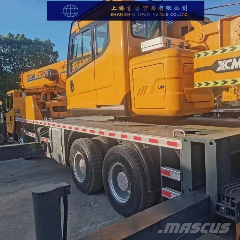 XCMG QY 25 K Mobile and all terrain cranes