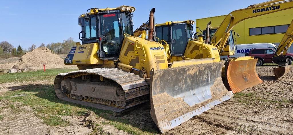 Komatsu D61PX - 24 Crawler dozers