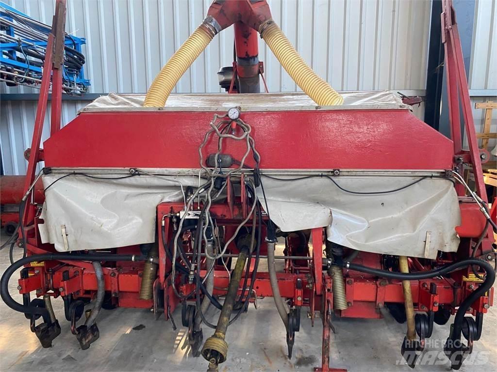 Becker Aeromat 6 T Farm Equipment - Others