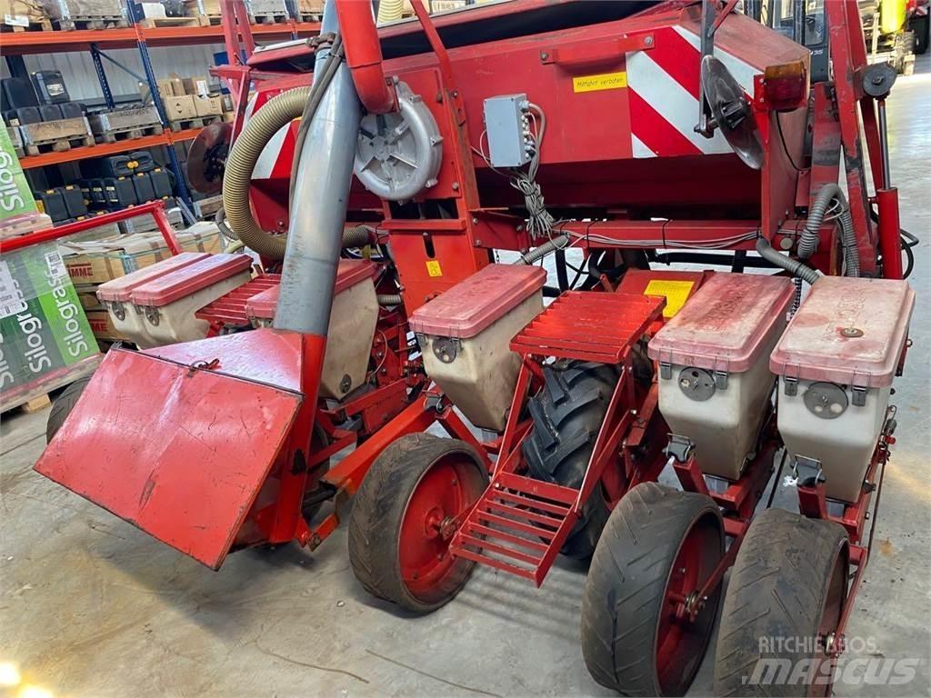 Becker Aeromat 6 T Farm Equipment - Others