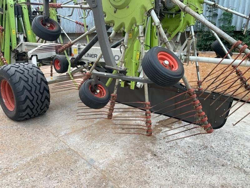 CLAAS Liner  4000 Swathers