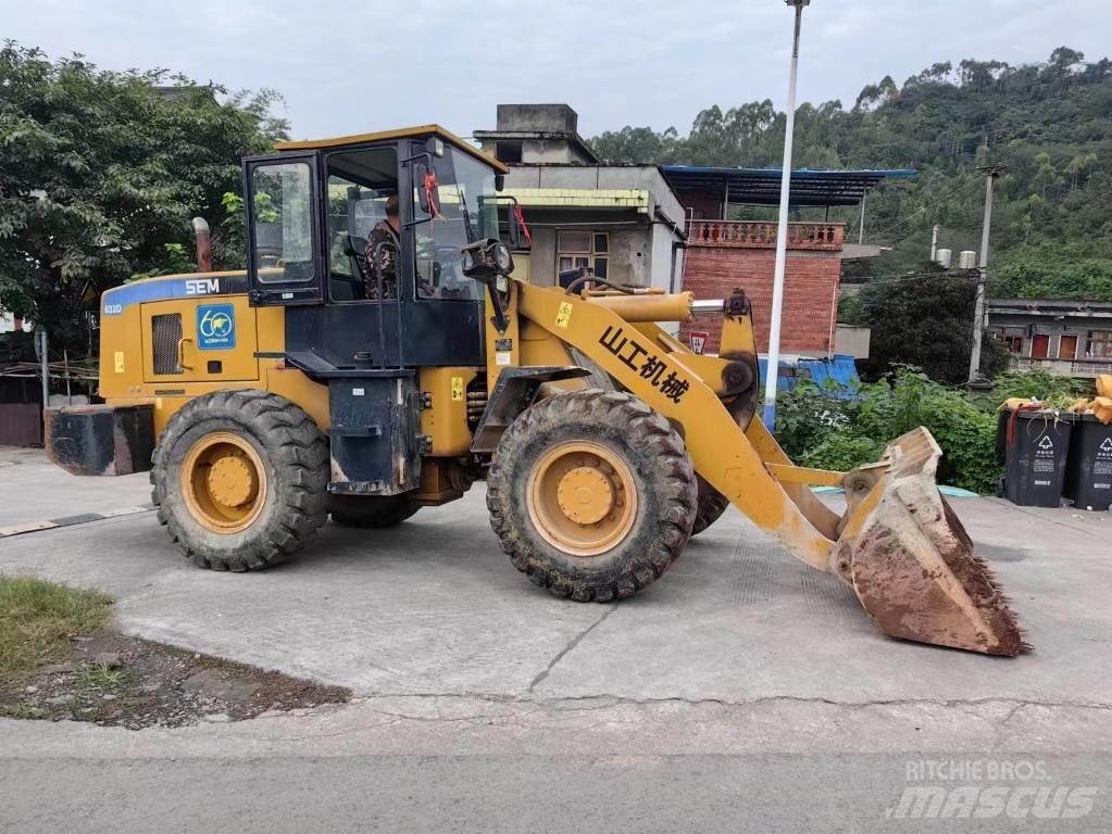 SEM 632D Wheel Loaders