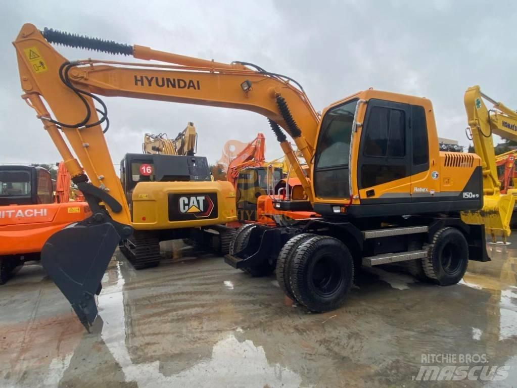 Hyundai 150W-9 Wheeled Excavators
