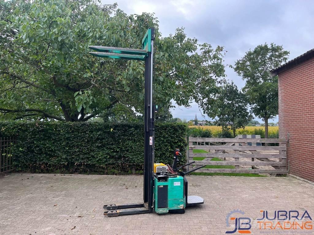 Mitsubishi SB12V Low lifter with platform