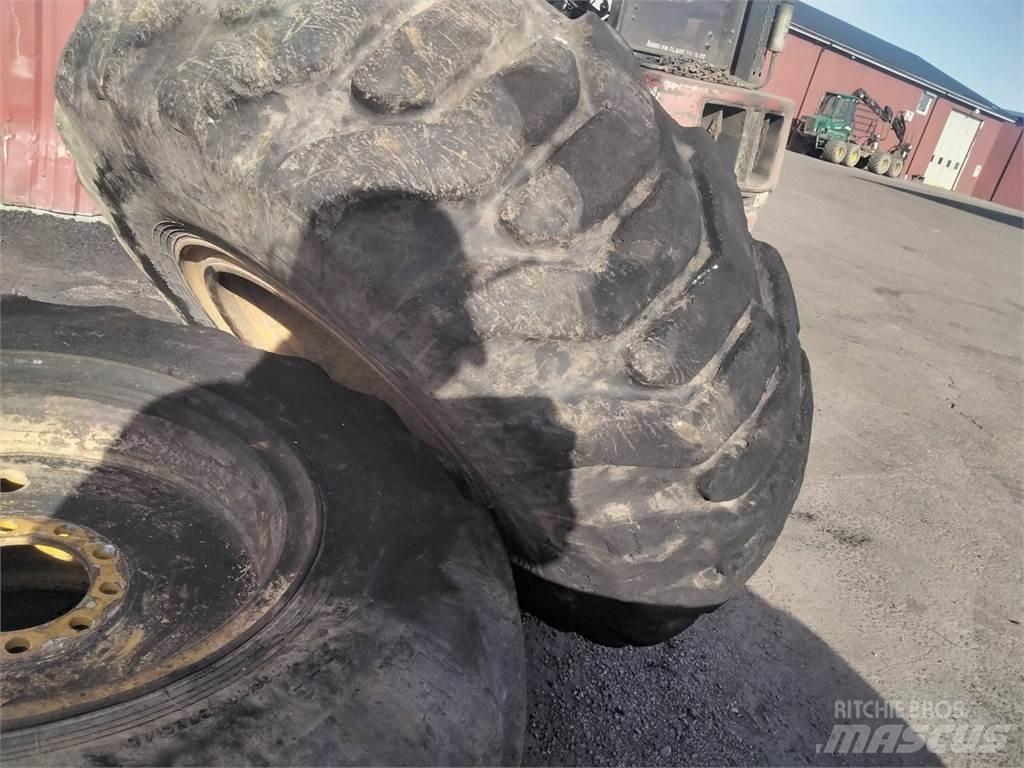 Nokian Els 17,5x25 Tires, wheels and rims