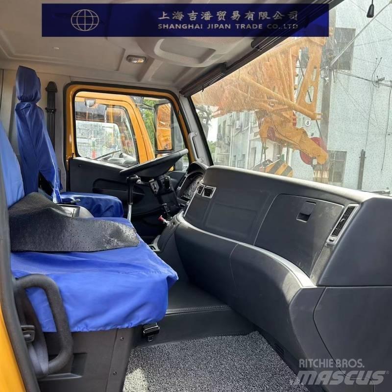 XCMG XCT 25 Mobile and all terrain cranes