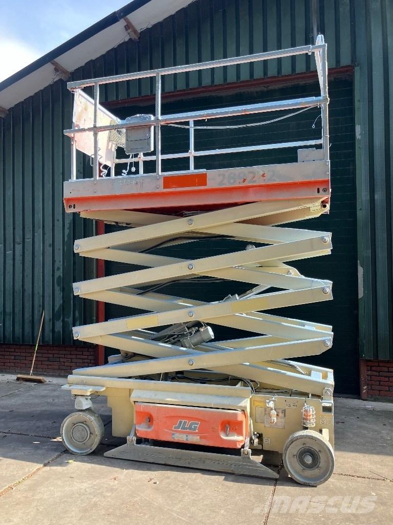 JLG 2646 ES 10 meter Scissor Lifts