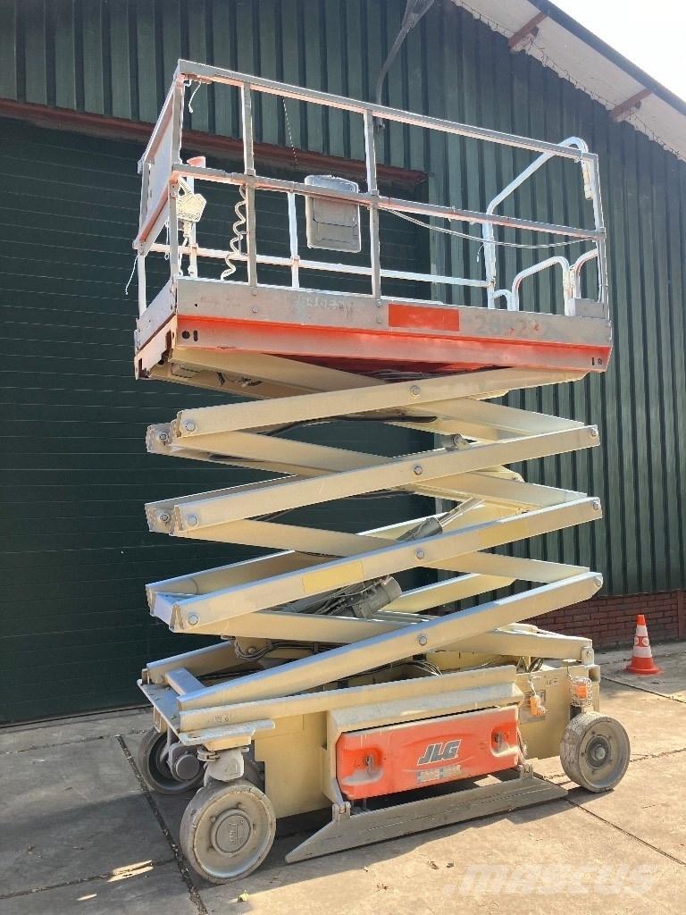 JLG 2646 ES 10 meter Scissor Lifts