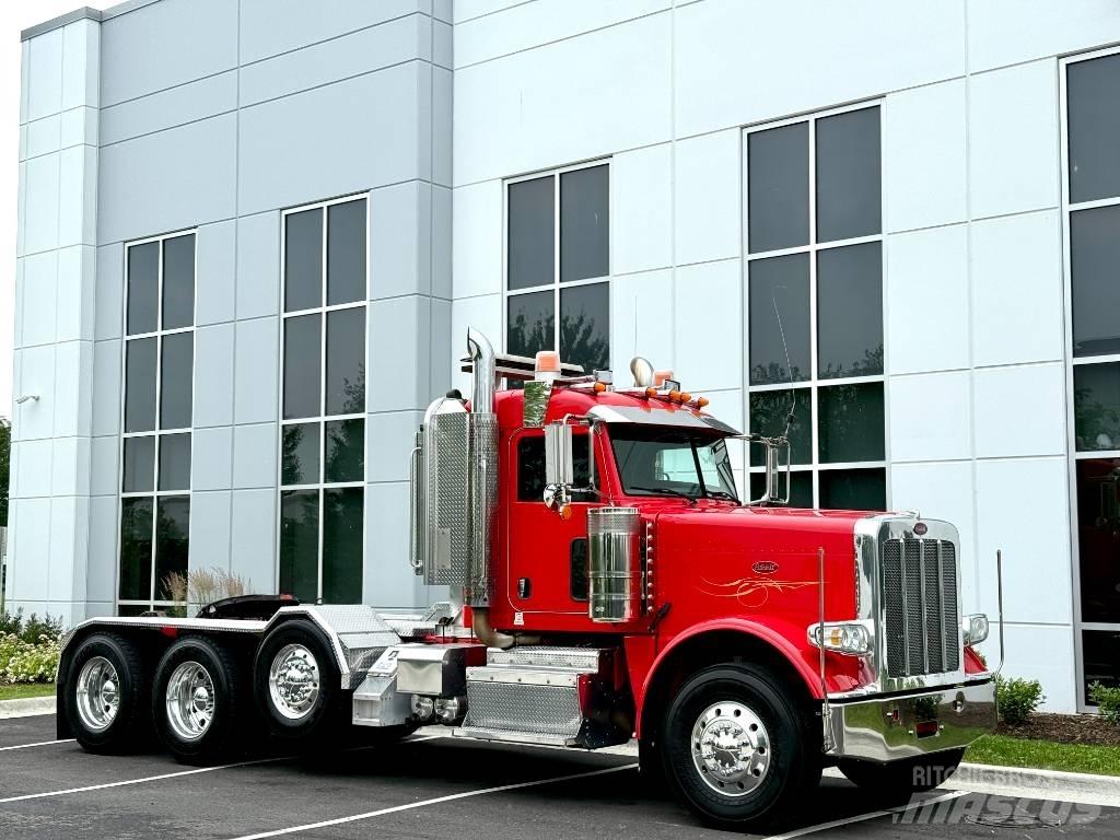 Peterbilt 388 Conventional Trucks / Tractor Trucks