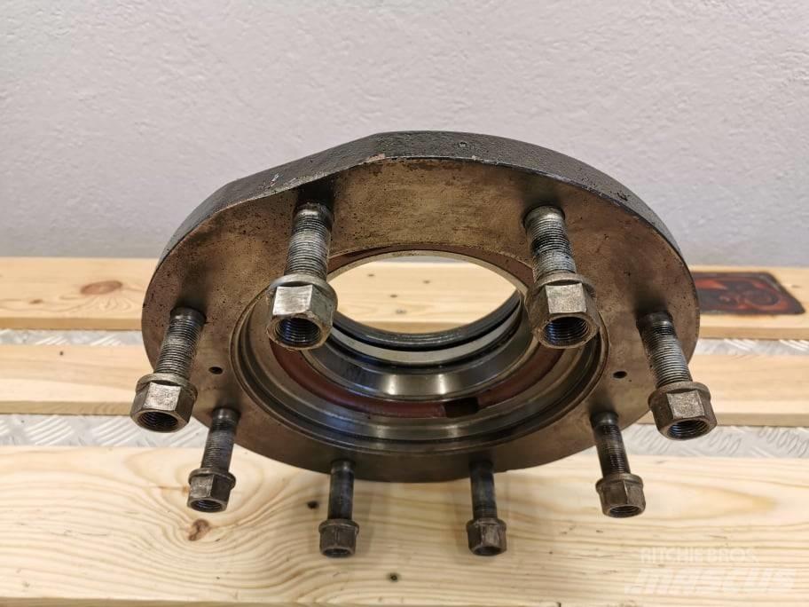 JLG 307 wheel hub Tires, wheels and rims
