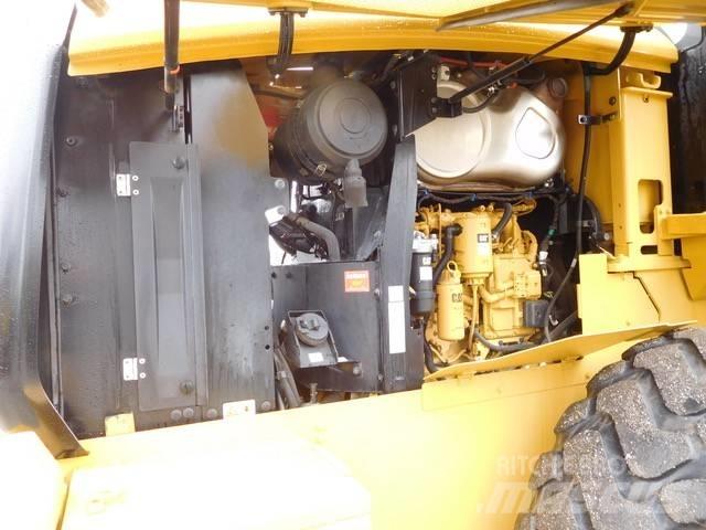 CAT 926M Wheel Loaders