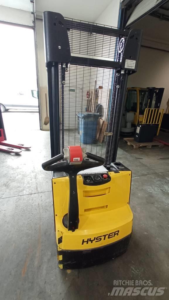 Hyster S 1.2 Manual Pallet Stacker