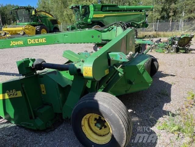 John Deere 946 Mower-conditioners
