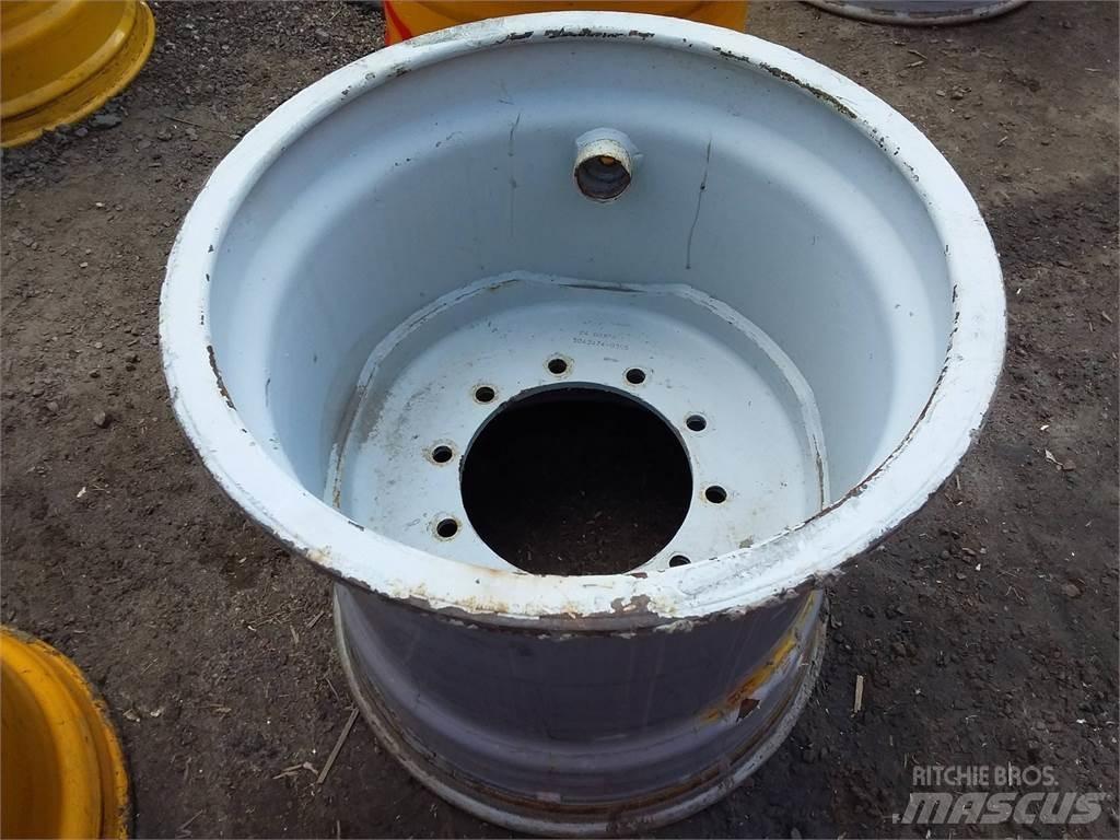 Valmet 801 24x26,5 Tires, wheels and rims