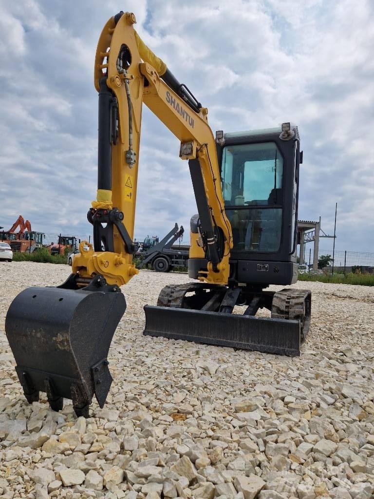 Shantui SE28SR Wheeled Excavators