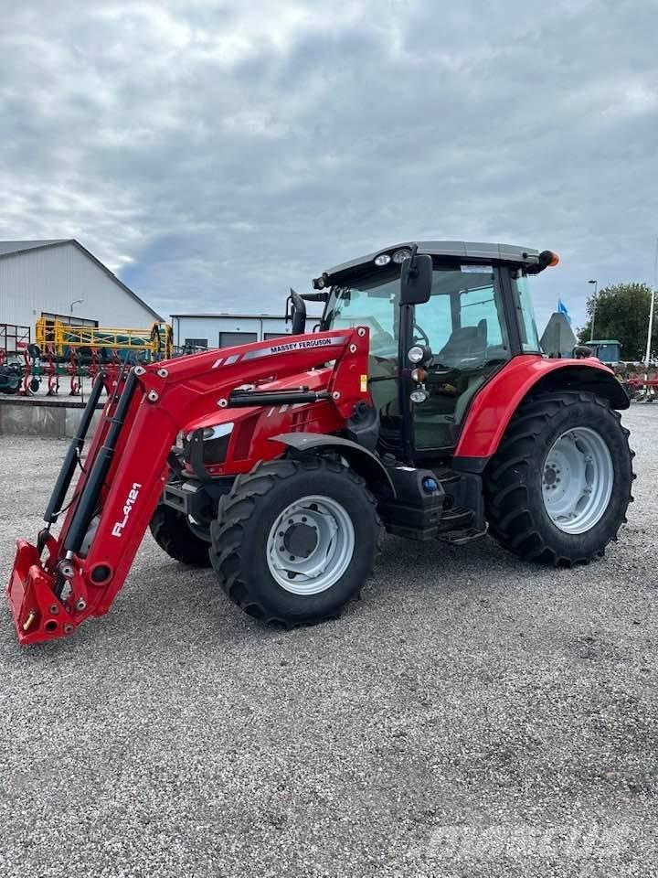 Massey Ferguson 5612 Tractors