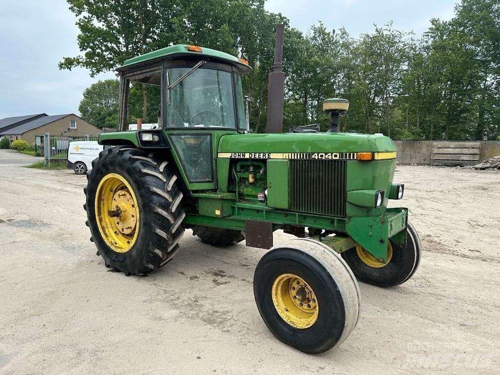 John Deere 4040 Tractors