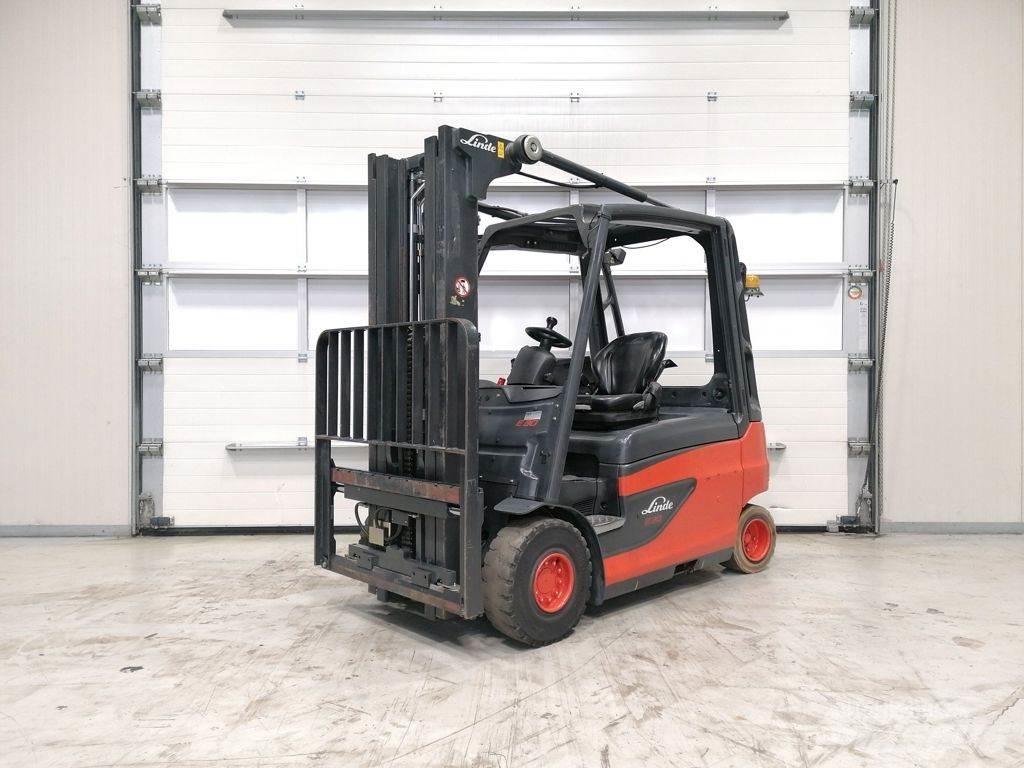 Linde E30L-01 Electric Forklifts