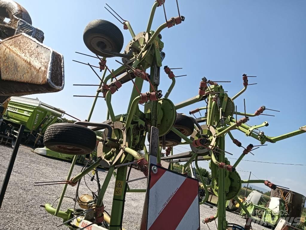 CLAAS Volto 900 T Rakes and tedders