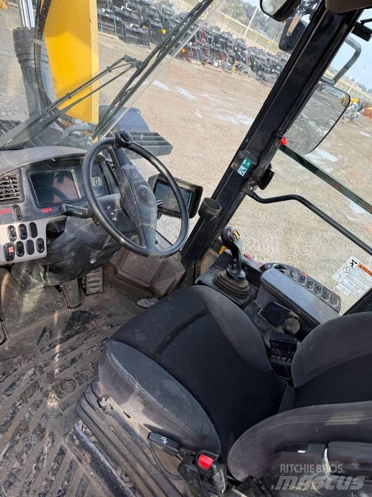 Komatsu WA320-8 Wheel Loaders