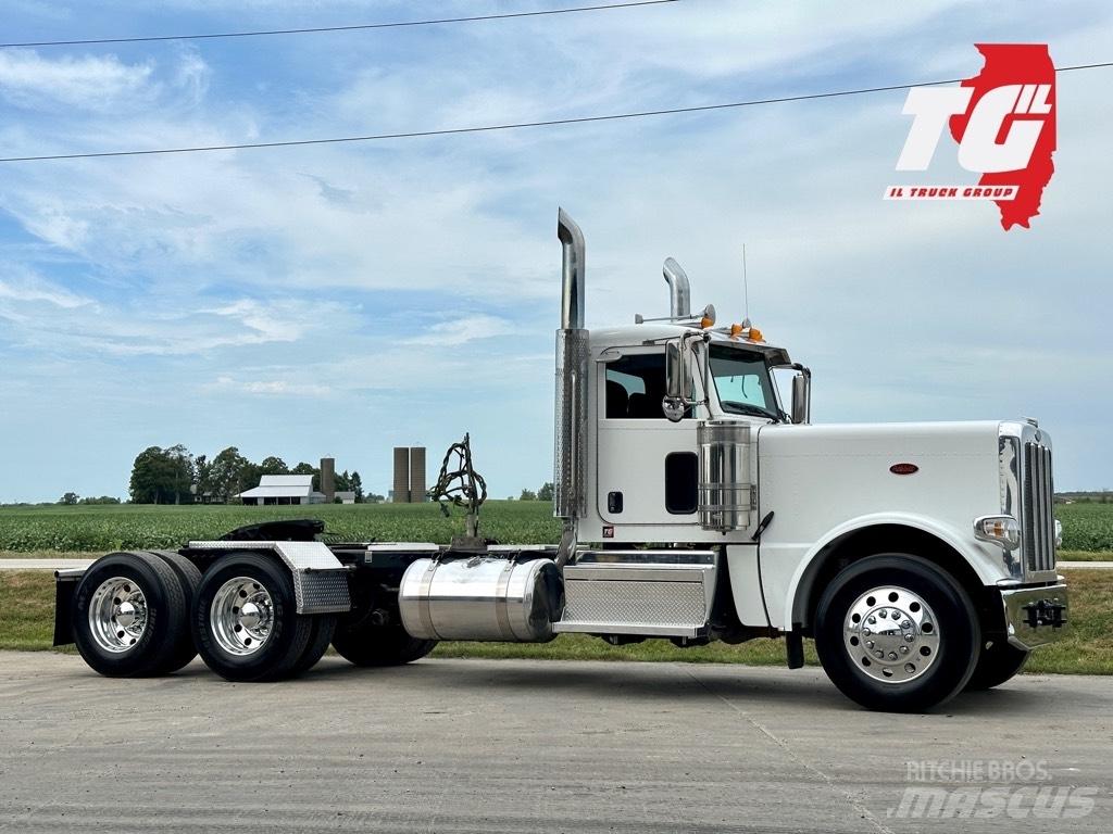 Peterbilt 389 Conventional Trucks / Tractor Trucks