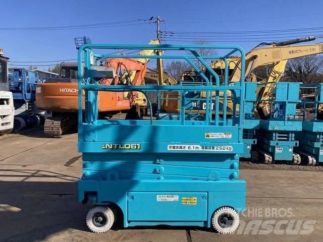 Airman ENTL061 Scissor Lifts