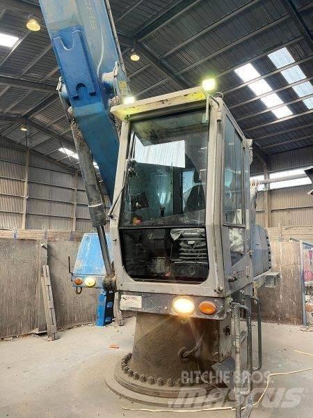 Fuchs AHL 831 D Waste / Industry Handlers