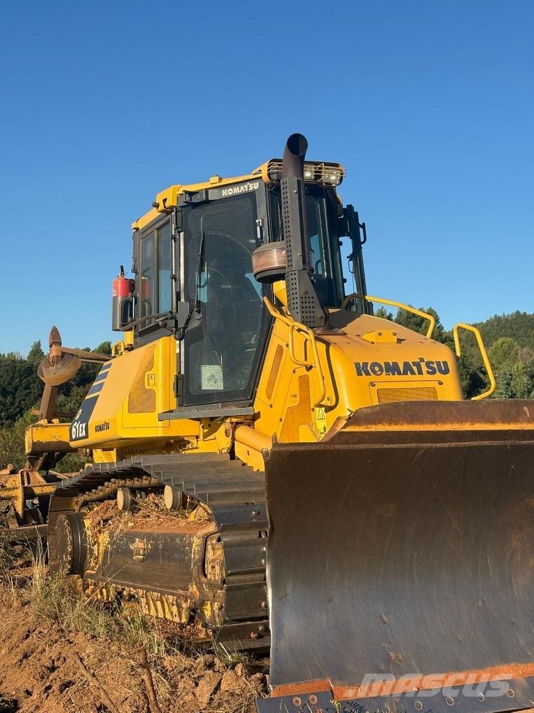 Komatsu D 61 EX-23 Crawler dozers