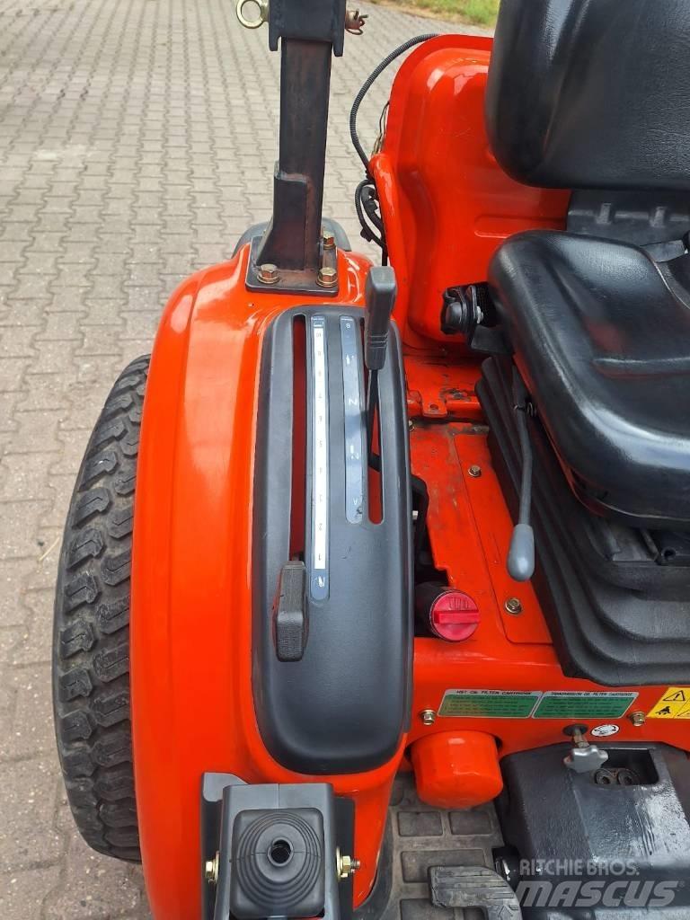 Kioti CK2810 HST Tractors