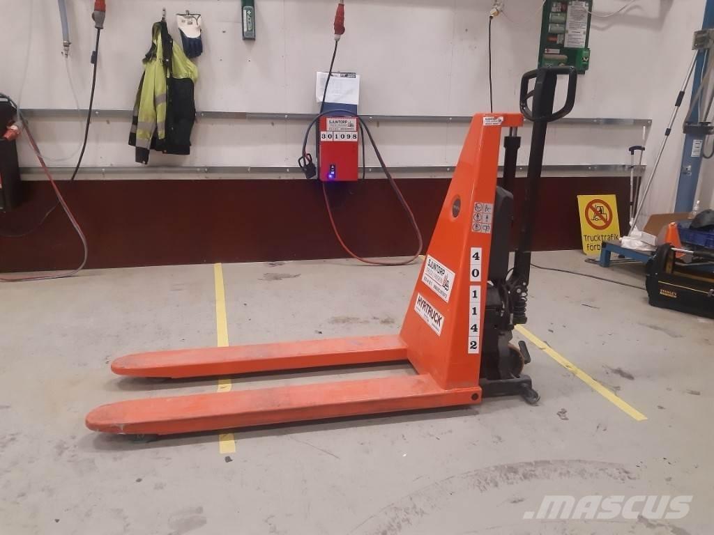 BT HHL100 Pallet Truck