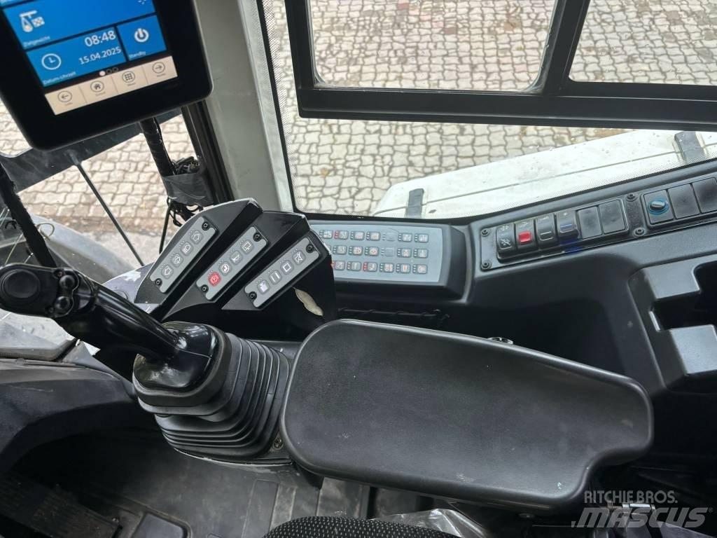 Liebherr L 526 Wheel Loaders