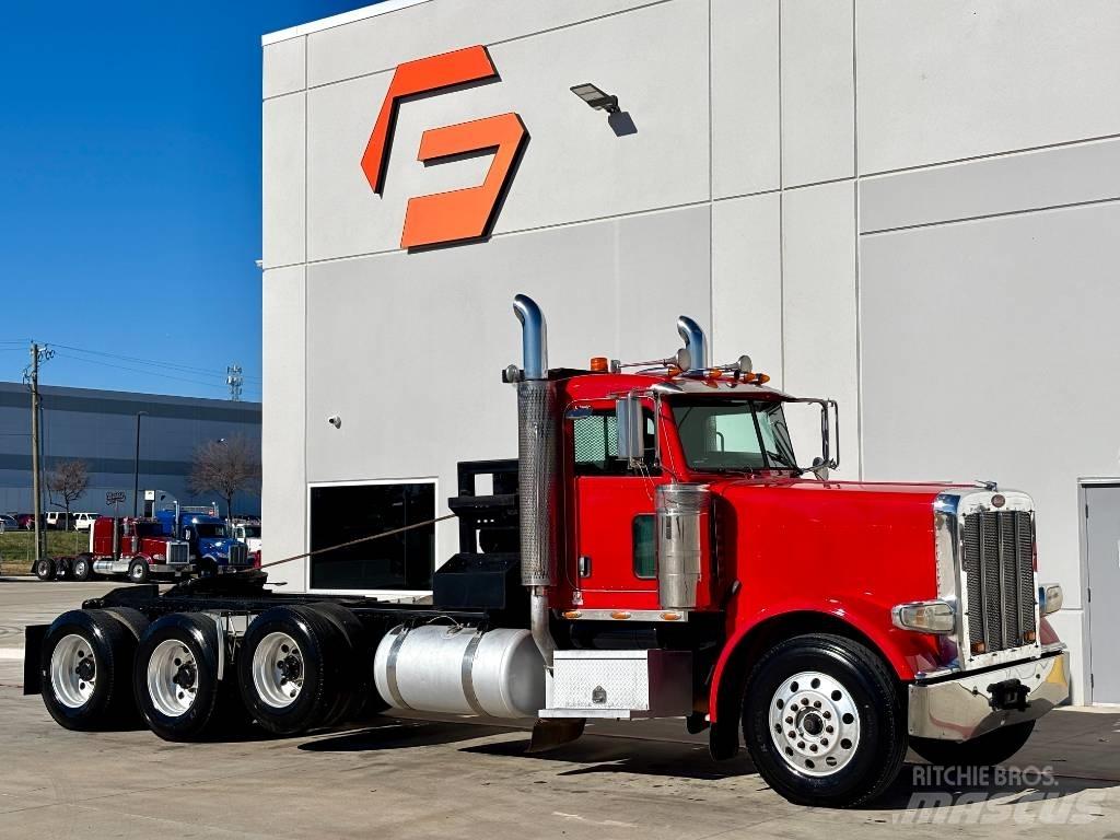 Peterbilt 388 Conventional Trucks / Tractor Trucks