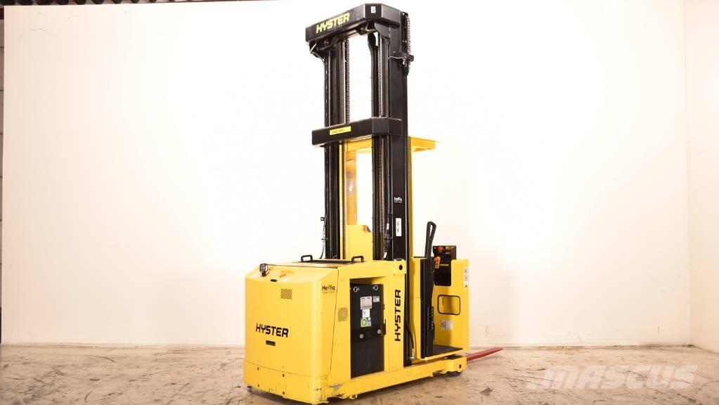Hyster K1.0H Medium lift order picker