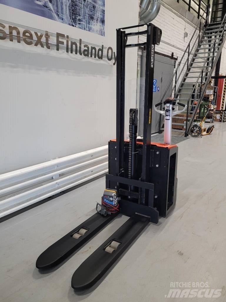 Rocla SWS 16 Pedestrian stacker