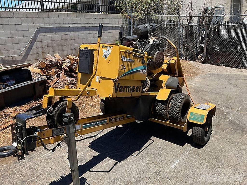 Vermeer SC252 Grinders