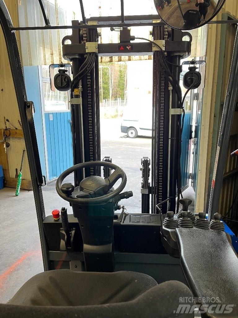 Toyota 7 BEST 10 Electric Forklifts