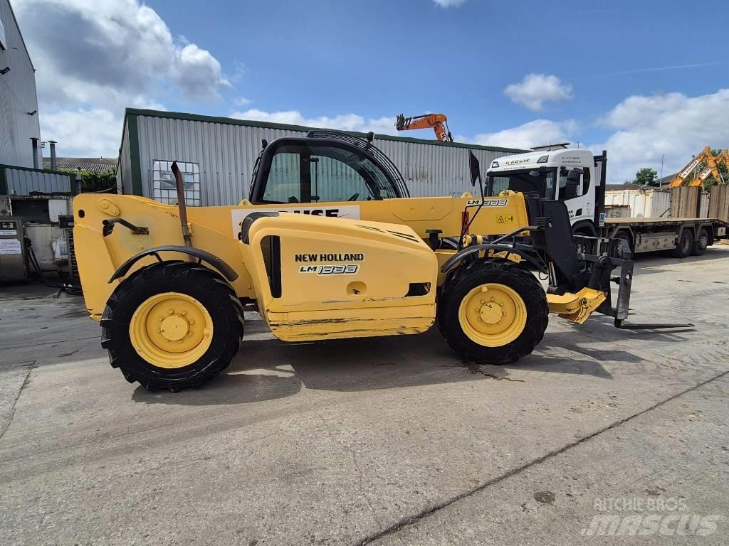 New Holland LM 1333 Telescopic Handlers